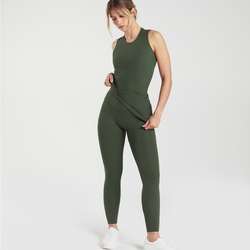 Gymshark Elevate Leggings Olive Green Size Small NWOT – High-Rise Seamless Fit